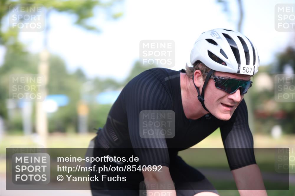 10.08.2025 - GEWOBA Citytriathlon Bremen Yannick Fuchs http://msf.ph/oto/8540692 10.08.2025 10:26:33 Radfahren 487 meine-sportfotos.de