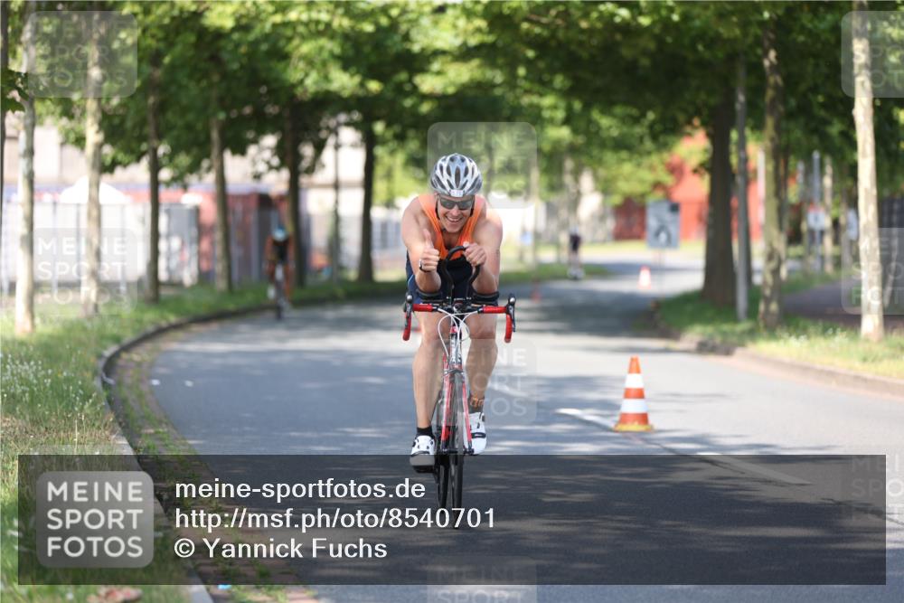 10.08.2025 - GEWOBA Citytriathlon Bremen Yannick Fuchs http://msf.ph/oto/8540701 10.08.2025 10:27:34 Radfahren 351, 422, 437 meine-sportfotos.de