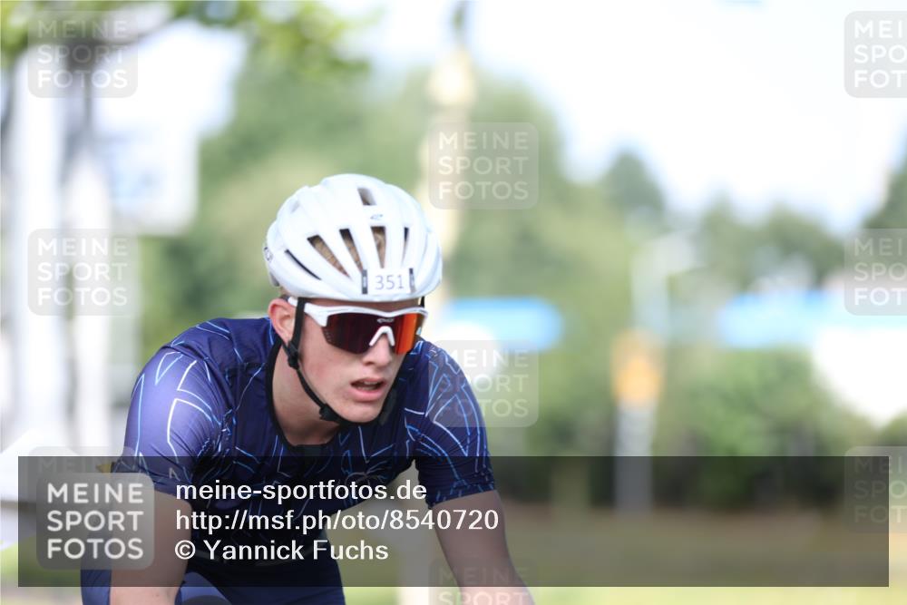 10.08.2025 - GEWOBA Citytriathlon Bremen Yannick Fuchs http://msf.ph/oto/8540720 10.08.2025 10:27:45 Radfahren 422 meine-sportfotos.de