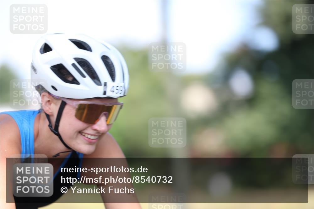 10.08.2025 - GEWOBA Citytriathlon Bremen Yannick Fuchs http://msf.ph/oto/8540732 10.08.2025 10:29:10 Radfahren 412, 424, 510 meine-sportfotos.de