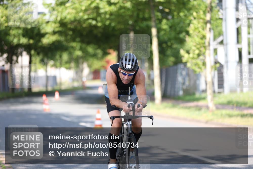 10.08.2025 - GEWOBA Citytriathlon Bremen Yannick Fuchs http://msf.ph/oto/8540734 10.08.2025 10:29:17 Radfahren 386, 412, 509, 510 meine-sportfotos.de