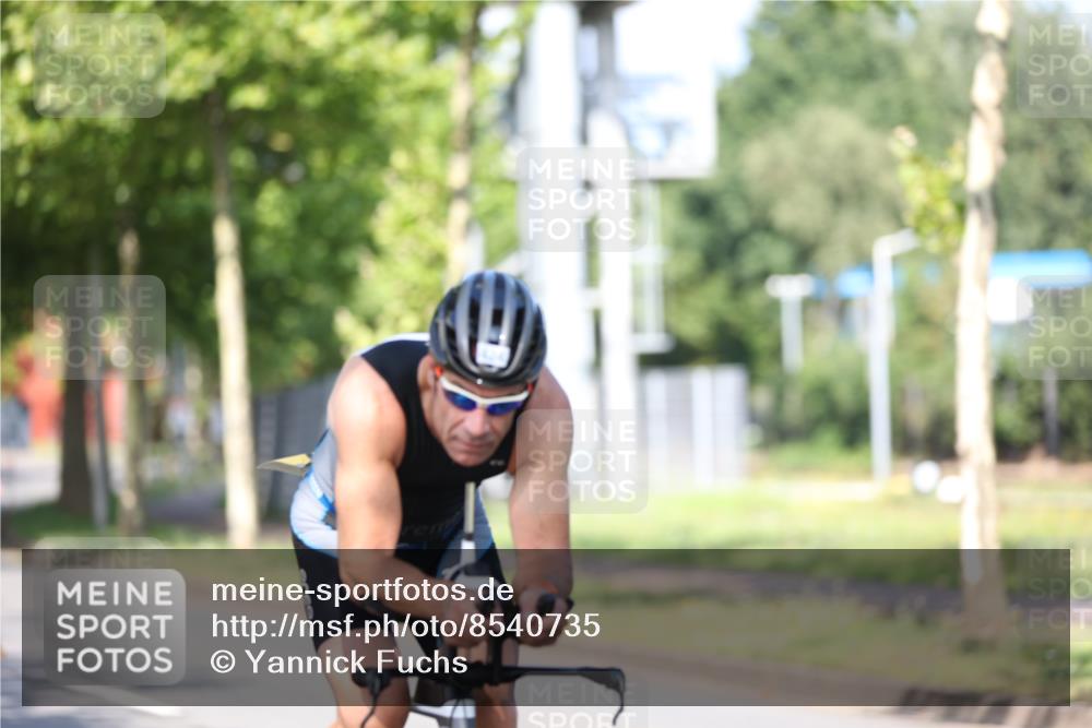 10.08.2025 - GEWOBA Citytriathlon Bremen Yannick Fuchs http://msf.ph/oto/8540735 10.08.2025 10:29:17 Radfahren 386, 412, 509, 510 meine-sportfotos.de