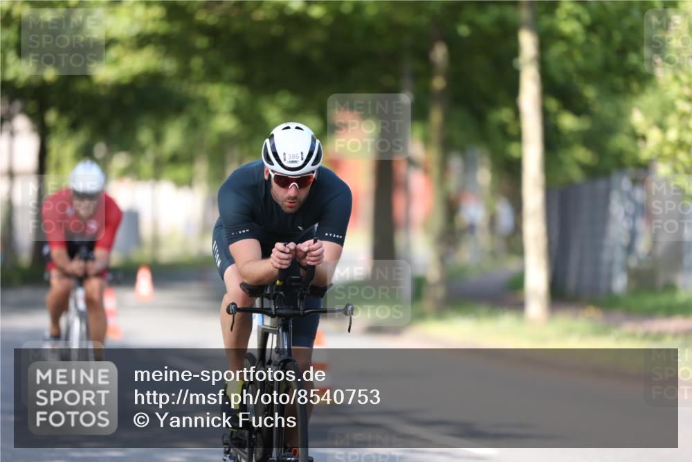 10.08.2025 - GEWOBA Citytriathlon Bremen Yannick Fuchs http://msf.ph/oto/8540753 10.08.2025 10:29:42 Radfahren  meine-sportfotos.de