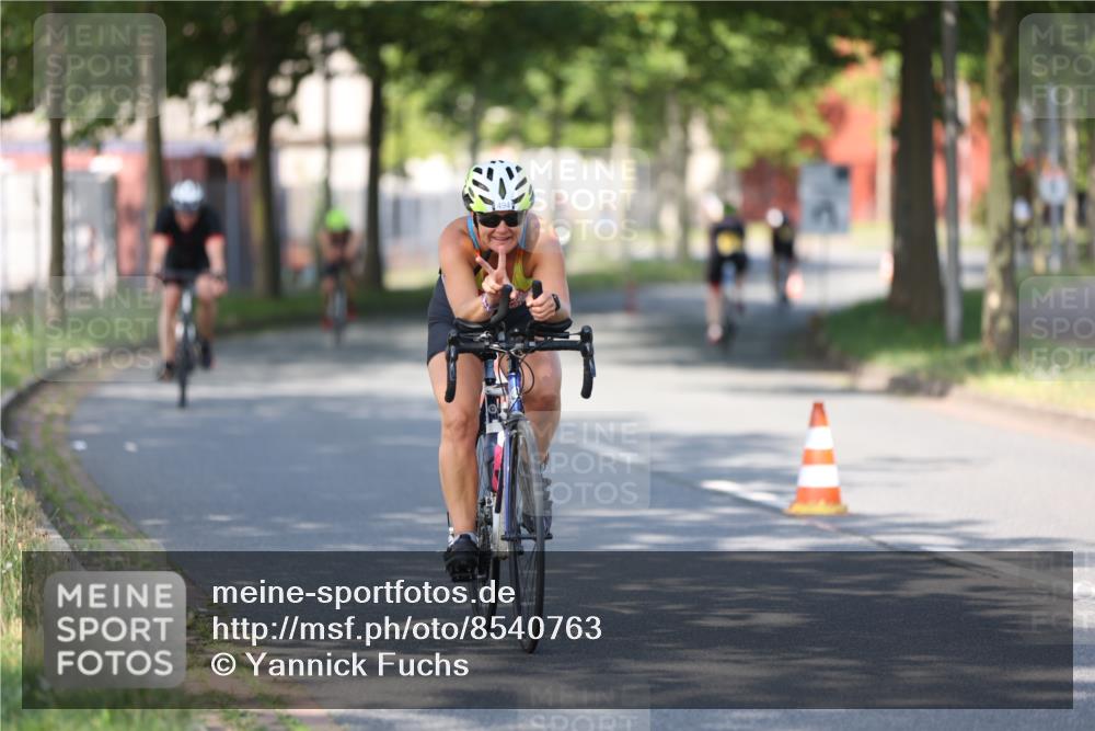 10.08.2025 - GEWOBA Citytriathlon Bremen Yannick Fuchs http://msf.ph/oto/8540763 10.08.2025 10:30:15 Radfahren 414, 423, 433, 441 meine-sportfotos.de