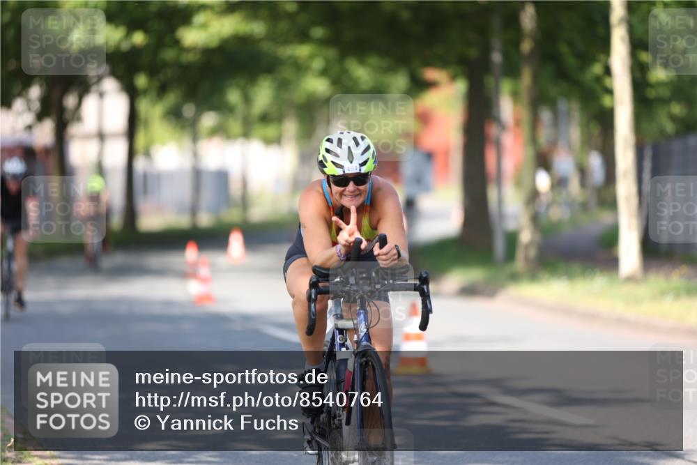 10.08.2025 - GEWOBA Citytriathlon Bremen Yannick Fuchs http://msf.ph/oto/8540764 10.08.2025 10:30:16 Radfahren 423, 433, 441 meine-sportfotos.de