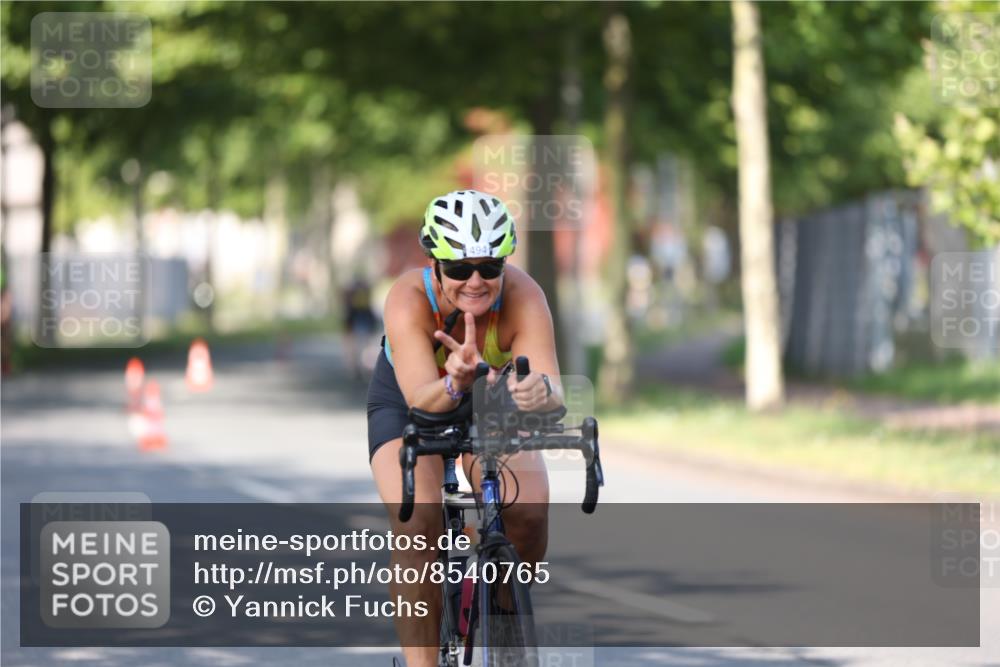 10.08.2025 - GEWOBA Citytriathlon Bremen Yannick Fuchs http://msf.ph/oto/8540765 10.08.2025 10:30:16 Radfahren 423, 433, 441 meine-sportfotos.de