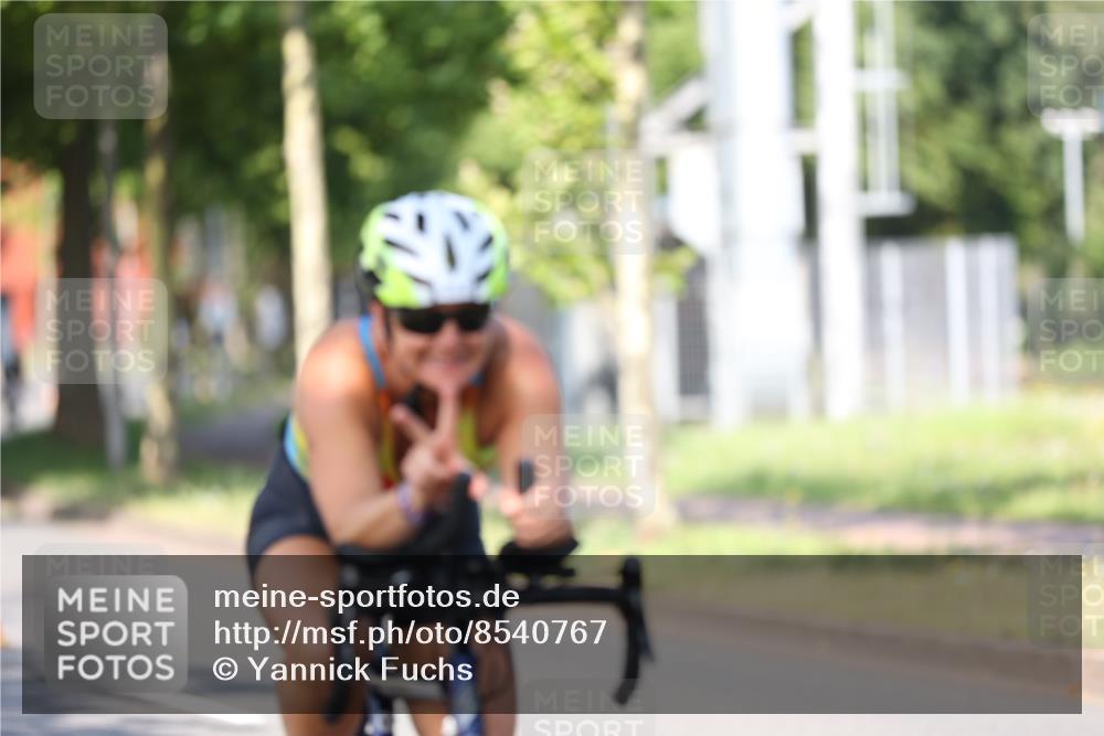 10.08.2025 - GEWOBA Citytriathlon Bremen Yannick Fuchs http://msf.ph/oto/8540767 10.08.2025 10:30:16 Radfahren 423, 433, 441 meine-sportfotos.de