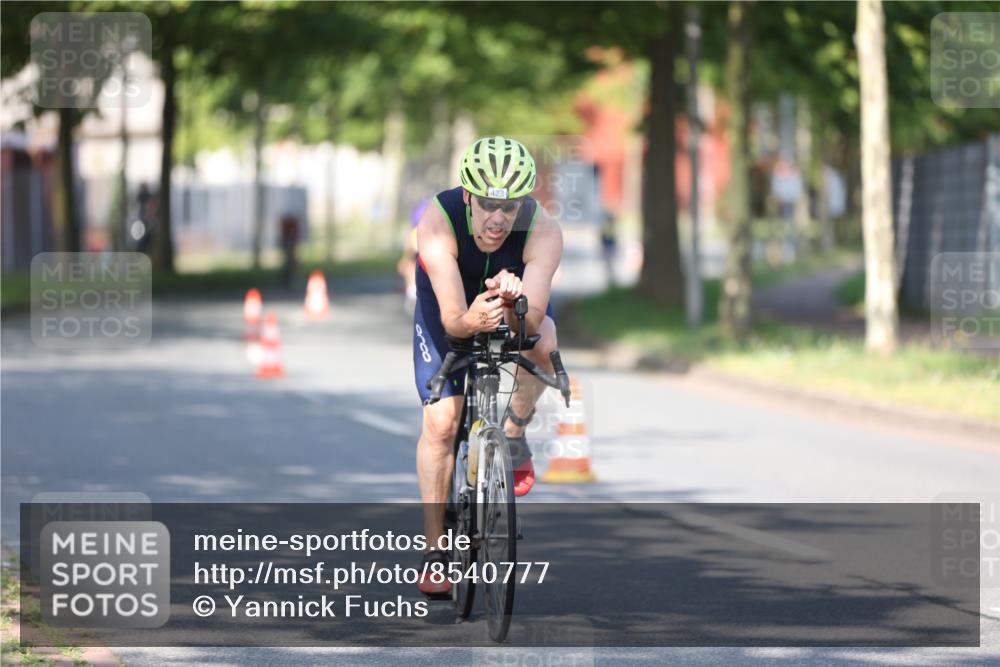 10.08.2025 - GEWOBA Citytriathlon Bremen Yannick Fuchs http://msf.ph/oto/8540777 10.08.2025 10:30:20 Radfahren 377, 433, 441 meine-sportfotos.de