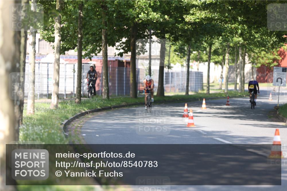 10.08.2025 - GEWOBA Citytriathlon Bremen Yannick Fuchs http://msf.ph/oto/8540783 10.08.2025 10:30:24 Radfahren 377, 433, 441, 471 meine-sportfotos.de