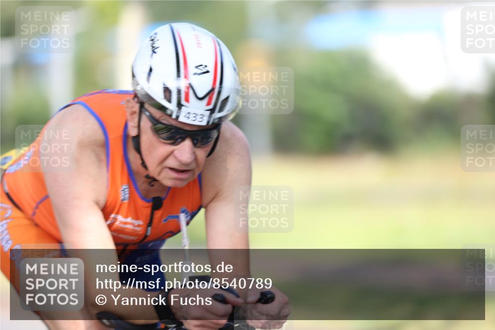 10.08.2025 - GEWOBA Citytriathlon Bremen Yannick Fuchs http://msf.ph/oto/8540789 10.08.2025 10:30:30 Radfahren 377, 441, 471 meine-sportfotos.de