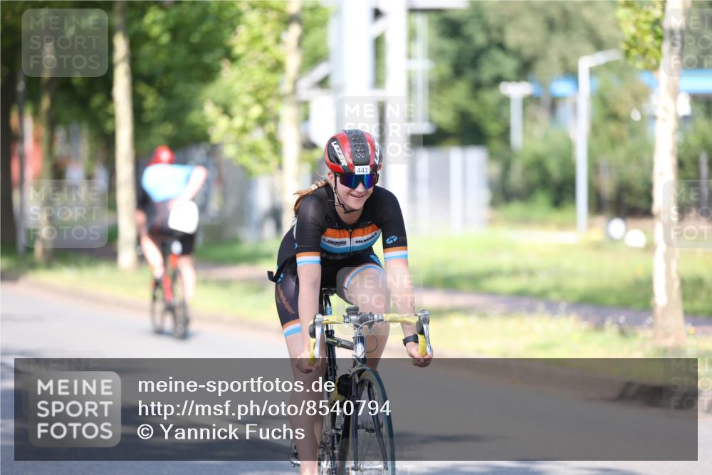 10.08.2025 - GEWOBA Citytriathlon Bremen Yannick Fuchs http://msf.ph/oto/8540794 10.08.2025 10:30:44 Radfahren 353, 376, 377, 471, 476 meine-sportfotos.de