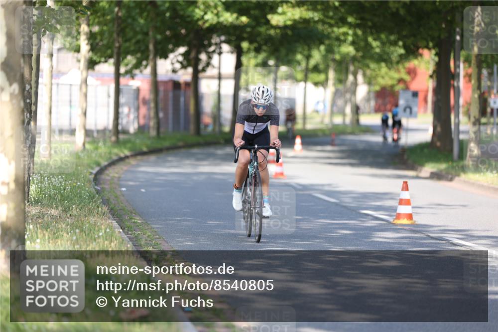 10.08.2025 - GEWOBA Citytriathlon Bremen Yannick Fuchs http://msf.ph/oto/8540805 10.08.2025 10:30:52 Radfahren 353, 376, 476 meine-sportfotos.de