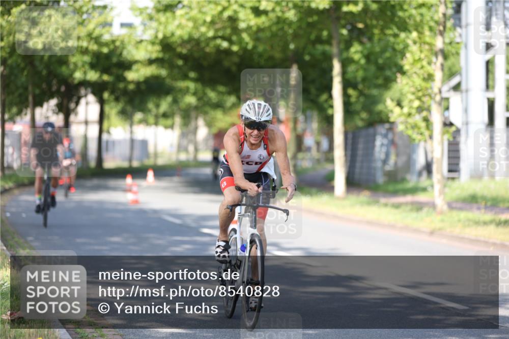 10.08.2025 - GEWOBA Citytriathlon Bremen Yannick Fuchs http://msf.ph/oto/8540828 10.08.2025 10:31:31 Radfahren 363 meine-sportfotos.de