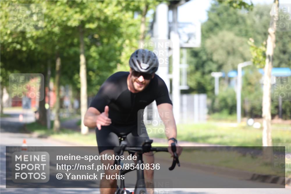 10.08.2025 - GEWOBA Citytriathlon Bremen Yannick Fuchs http://msf.ph/oto/8540836 10.08.2025 10:31:33 Radfahren 363 meine-sportfotos.de