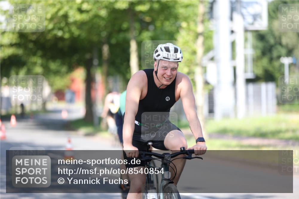 10.08.2025 - GEWOBA Citytriathlon Bremen Yannick Fuchs http://msf.ph/oto/8540854 10.08.2025 10:32:15 Radfahren 205, 354, 408, 508 meine-sportfotos.de