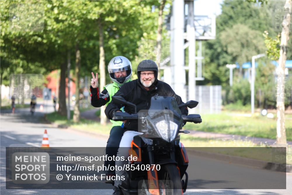 10.08.2025 - GEWOBA Citytriathlon Bremen Yannick Fuchs http://msf.ph/oto/8540870 10.08.2025 10:32:30 Radfahren 349, 354, 406, 408, 426, 432, 473, 483, 502 meine-sportfotos.de