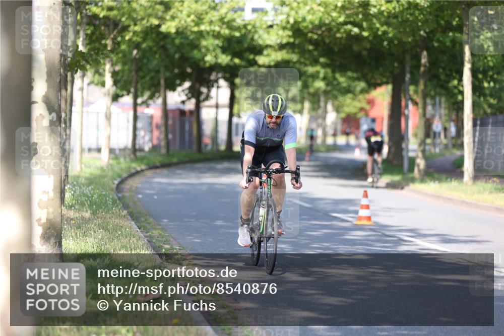 10.08.2025 - GEWOBA Citytriathlon Bremen Yannick Fuchs http://msf.ph/oto/8540876 10.08.2025 10:32:33 Radfahren 349, 354, 406, 408, 426, 432, 473, 483, 502 meine-sportfotos.de