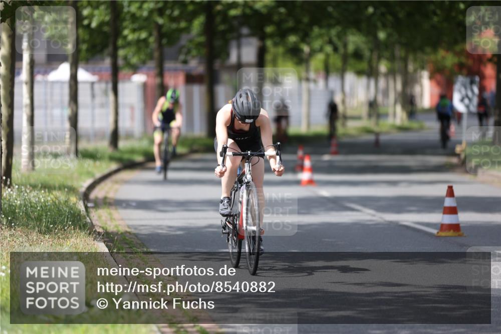 10.08.2025 - GEWOBA Citytriathlon Bremen Yannick Fuchs http://msf.ph/oto/8540882 10.08.2025 12:44:04 Radfahren 608, 661, 731, 908, 954, 1036 meine-sportfotos.de