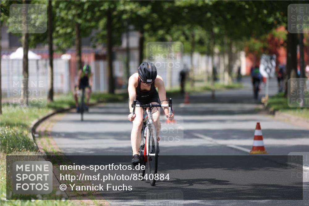 10.08.2025 - GEWOBA Citytriathlon Bremen Yannick Fuchs http://msf.ph/oto/8540884 10.08.2025 12:44:04 Radfahren 608, 661, 731, 908, 954, 1036 meine-sportfotos.de