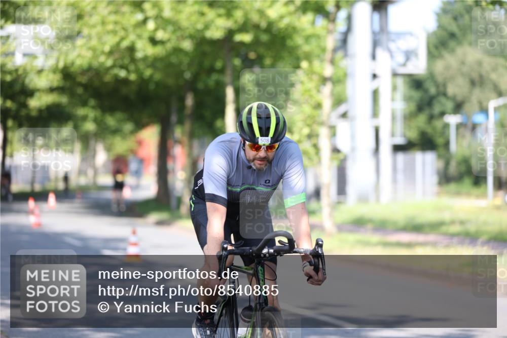 10.08.2025 - GEWOBA Citytriathlon Bremen Yannick Fuchs http://msf.ph/oto/8540885 10.08.2025 10:32:34 Radfahren 349, 354, 406, 408, 426, 432, 473, 483, 502 meine-sportfotos.de