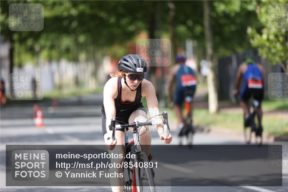 10.08.2025 - GEWOBA Citytriathlon Bremen Yannick Fuchs http://msf.ph/oto/8540891 10.08.2025 12:44:05 Radfahren 608, 661, 731, 908, 954, 1036 meine-sportfotos.de