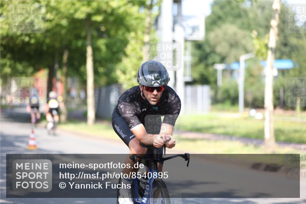 10.08.2025 - GEWOBA Citytriathlon Bremen Yannick Fuchs http://msf.ph/oto/8540895 10.08.2025 10:32:41 Radfahren 349, 371, 384, 406, 426, 432, 473, 483, 502 meine-sportfotos.de