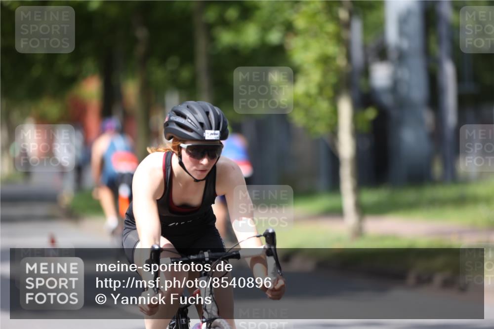 10.08.2025 - GEWOBA Citytriathlon Bremen Yannick Fuchs http://msf.ph/oto/8540896 10.08.2025 12:44:05 Radfahren 608, 661, 731, 908, 954, 1036 meine-sportfotos.de