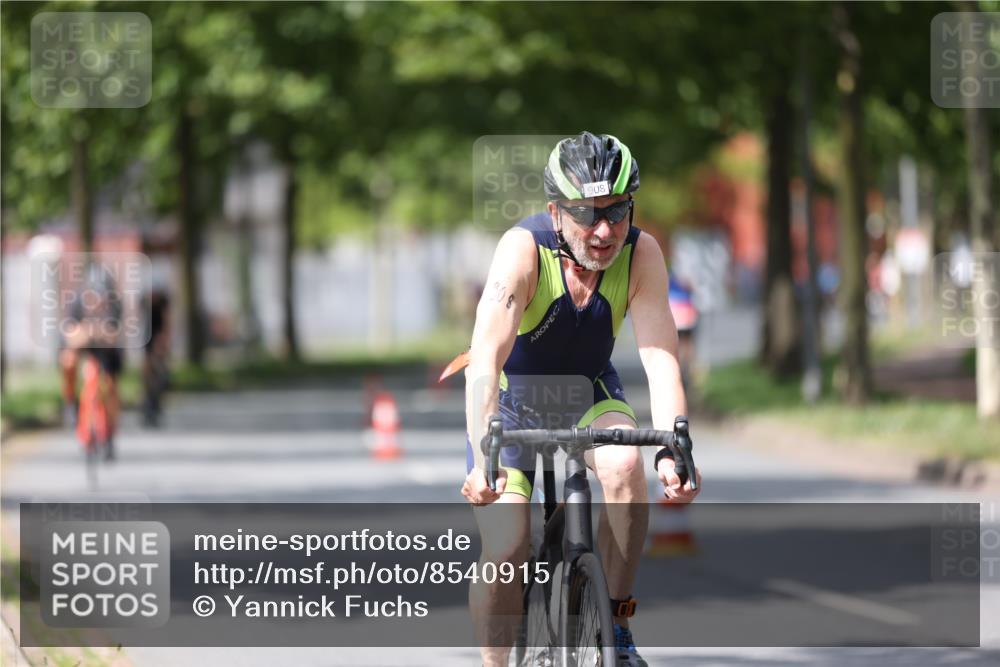 10.08.2025 - GEWOBA Citytriathlon Bremen Yannick Fuchs http://msf.ph/oto/8540915 10.08.2025 12:44:08 Radfahren 661, 693, 703, 731, 908, 1036 meine-sportfotos.de