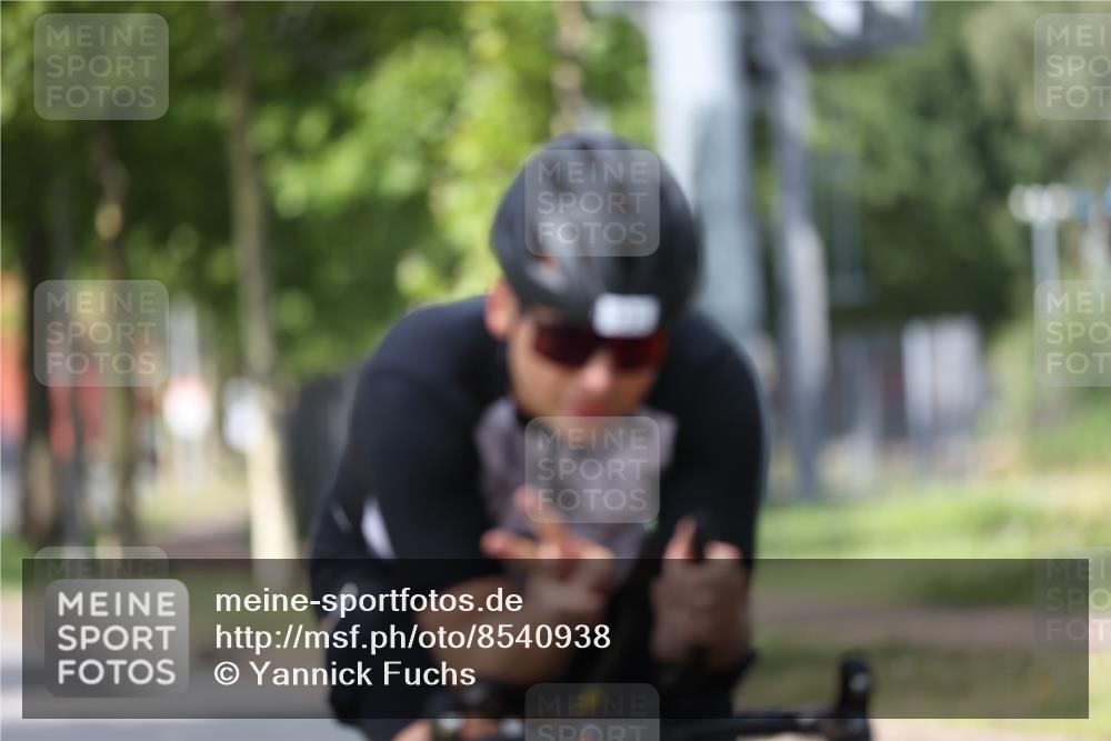 10.08.2025 - GEWOBA Citytriathlon Bremen Yannick Fuchs http://msf.ph/oto/8540938 10.08.2025 12:44:11 Radfahren 661, 669, 693, 703, 713, 731, 746, 908, 965, 1036 meine-sportfotos.de