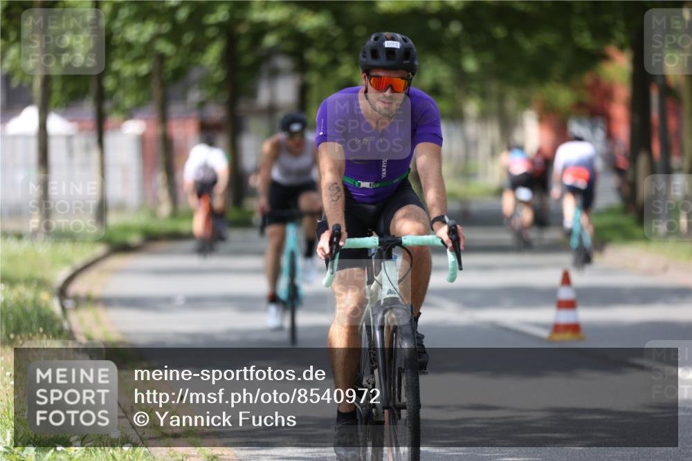 10.08.2025 - GEWOBA Citytriathlon Bremen Yannick Fuchs http://msf.ph/oto/8540972 10.08.2025 12:44:18 Radfahren 661, 669, 693, 703, 713, 731, 746, 908, 911, 965 meine-sportfotos.de