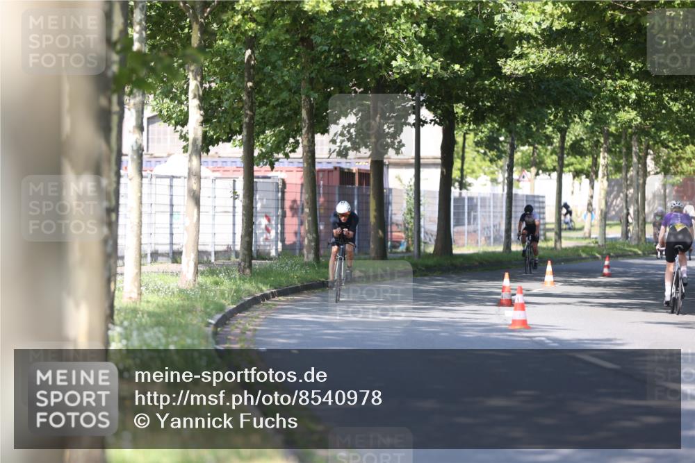 10.08.2025 - GEWOBA Citytriathlon Bremen Yannick Fuchs http://msf.ph/oto/8540978 10.08.2025 10:33:33 Radfahren 127, 350, 396, 428, 479, 504 meine-sportfotos.de