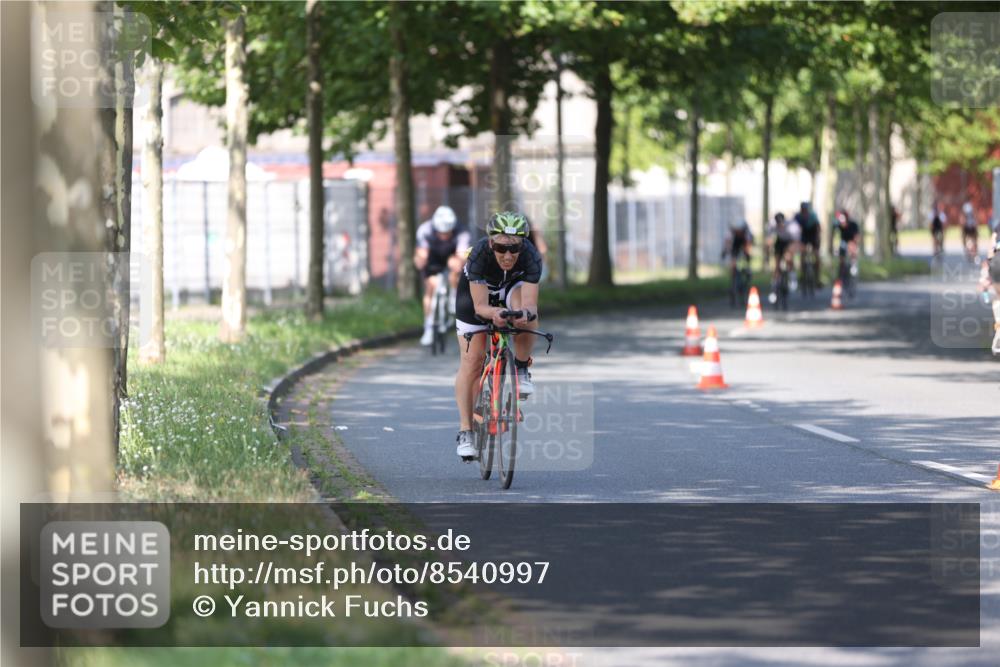 10.08.2025 - GEWOBA Citytriathlon Bremen Yannick Fuchs http://msf.ph/oto/8540997 10.08.2025 10:33:43 Radfahren 81, 127, 151, 245, 350, 394, 400, 428, 491, 504 meine-sportfotos.de