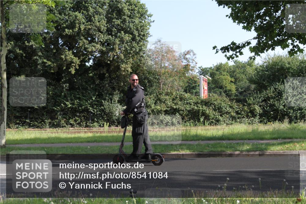 10.08.2025 - GEWOBA Citytriathlon Bremen Yannick Fuchs http://msf.ph/oto/8541084 10.08.2025 10:20:13 Radfahren  meine-sportfotos.de