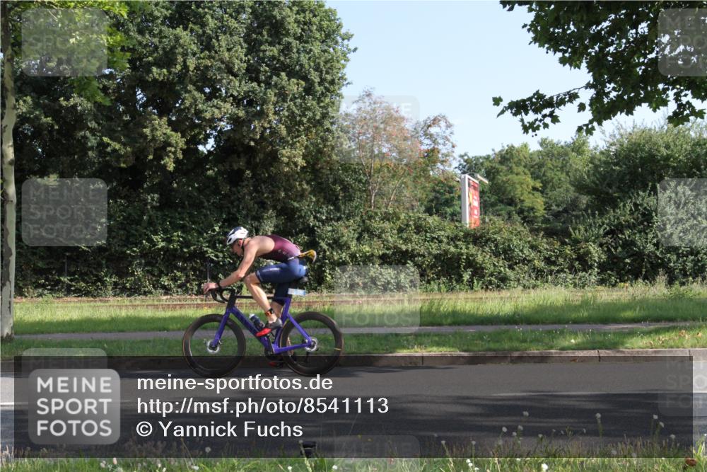 10.08.2025 - GEWOBA Citytriathlon Bremen Yannick Fuchs http://msf.ph/oto/8541113 10.08.2025 10:23:04 Radfahren  meine-sportfotos.de
