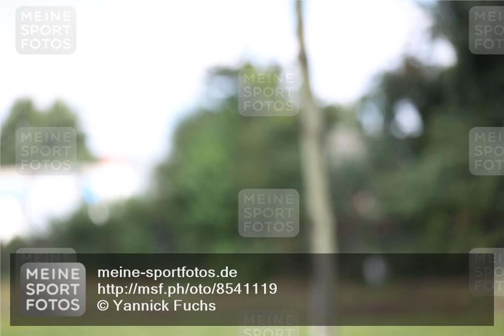 10.08.2025 - GEWOBA Citytriathlon Bremen Yannick Fuchs http://msf.ph/oto/8541119 10.08.2025 12:44:43 Radfahren 586, 607, 638, 800, 809, 819, 958, 1030 meine-sportfotos.de