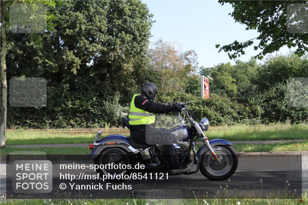 10.08.2025 - GEWOBA Citytriathlon Bremen Yannick Fuchs http://msf.ph/oto/8541121 10.08.2025 10:23:18 Radfahren  meine-sportfotos.de