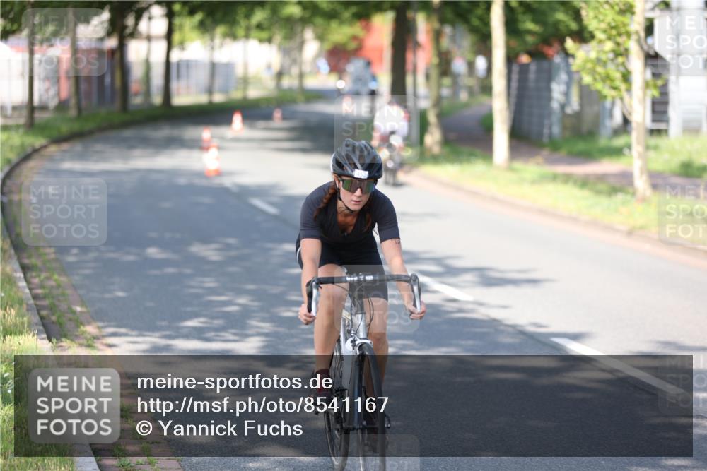 10.08.2025 - GEWOBA Citytriathlon Bremen Yannick Fuchs http://msf.ph/oto/8541167 10.08.2025 10:35:56 Radfahren 71, 109, 225, 392, 452, 493 meine-sportfotos.de