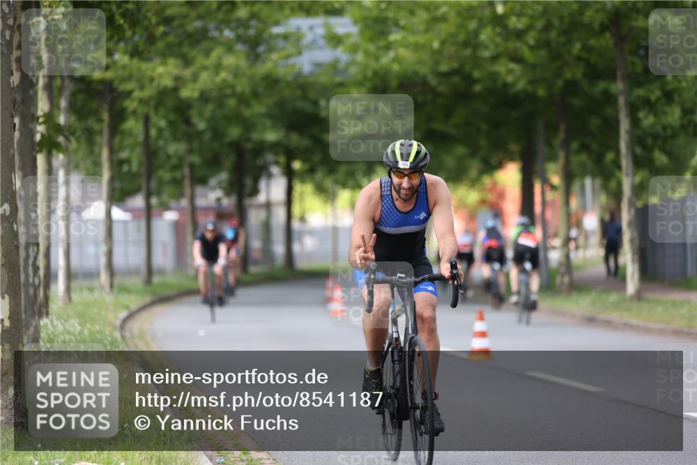 10.08.2025 - GEWOBA Citytriathlon Bremen Yannick Fuchs http://msf.ph/oto/8541187 10.08.2025 12:44:58 Radfahren 638, 647, 716, 727, 786, 808, 809, 816 meine-sportfotos.de