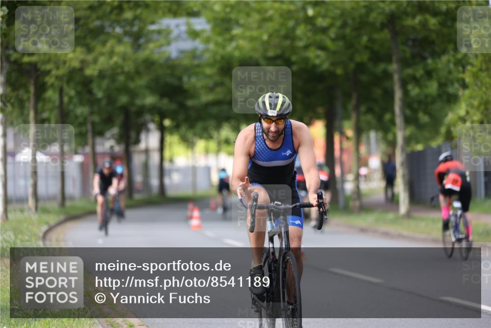 10.08.2025 - GEWOBA Citytriathlon Bremen Yannick Fuchs http://msf.ph/oto/8541189 10.08.2025 12:44:58 Radfahren 638, 647, 716, 727, 786, 808, 809, 816 meine-sportfotos.de