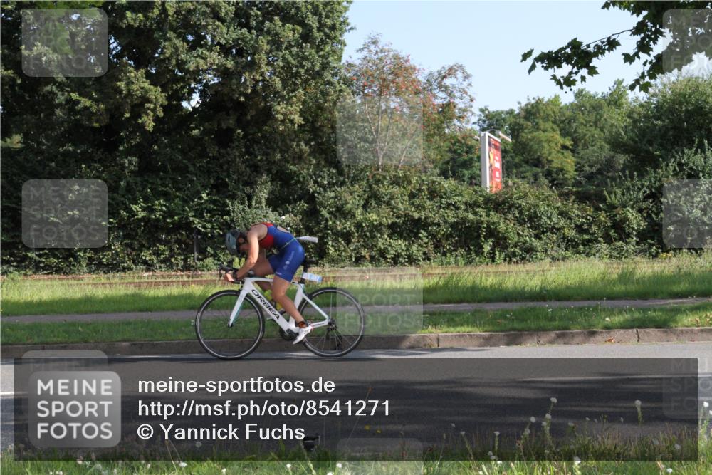 10.08.2025 - GEWOBA Citytriathlon Bremen Yannick Fuchs http://msf.ph/oto/8541271 10.08.2025 10:25:44 Radfahren 369 meine-sportfotos.de