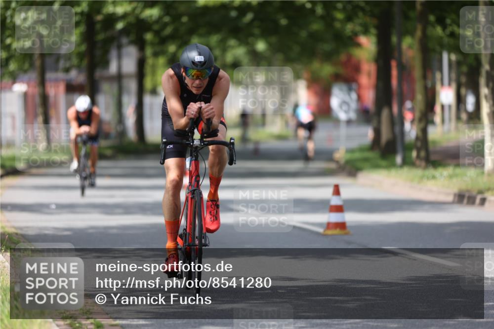 10.08.2025 - GEWOBA Citytriathlon Bremen Yannick Fuchs http://msf.ph/oto/8541280 10.08.2025 12:45:17 Radfahren 633, 647, 712, 724, 808, 816, 828, 851, 946, 1022 meine-sportfotos.de
