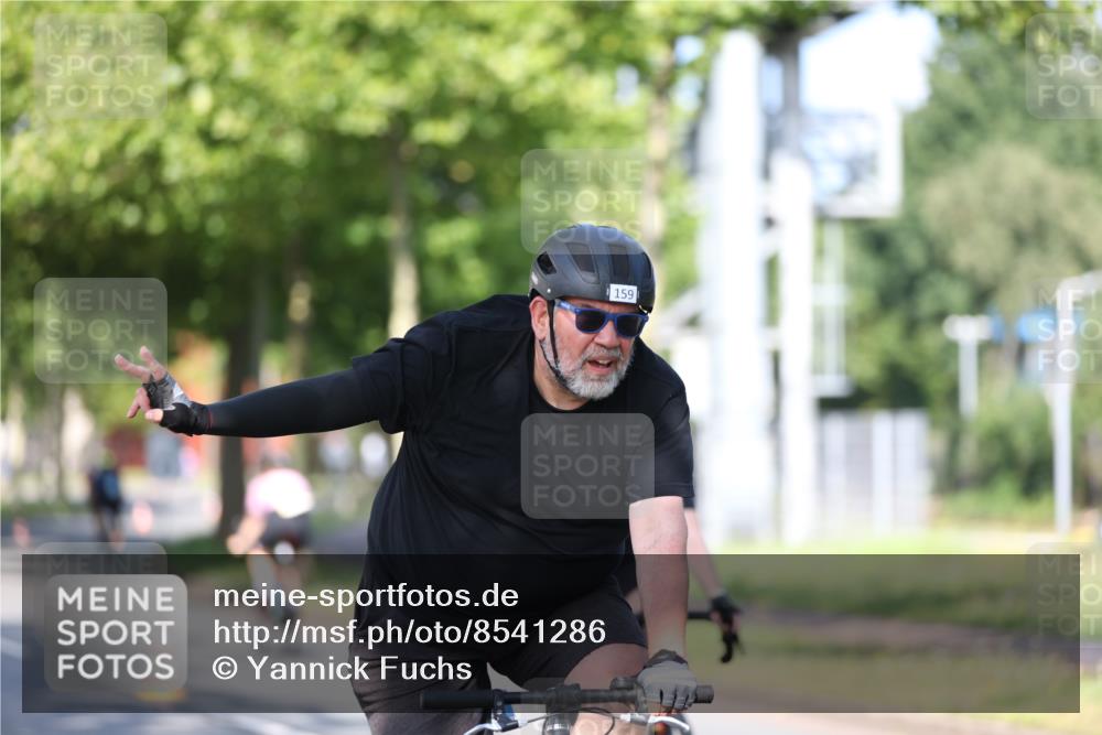 10.08.2025 - GEWOBA Citytriathlon Bremen Yannick Fuchs http://msf.ph/oto/8541286 10.08.2025 10:36:34 Radfahren 99, 115, 117, 159, 231, 378, 397, 447 meine-sportfotos.de