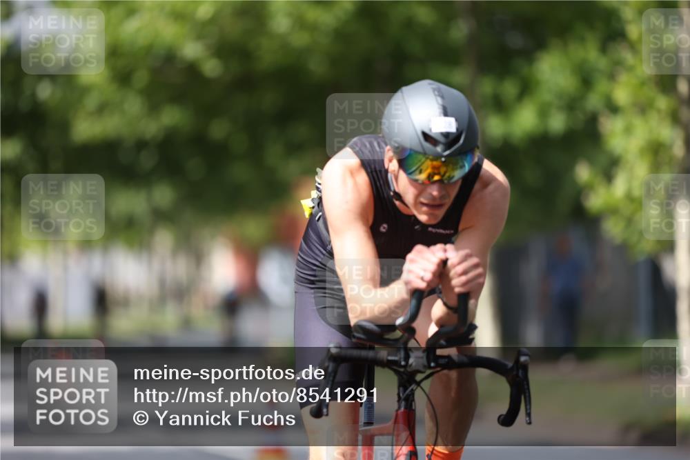 10.08.2025 - GEWOBA Citytriathlon Bremen Yannick Fuchs http://msf.ph/oto/8541291 10.08.2025 12:45:18 Radfahren 633, 712, 724, 808, 828, 851, 946, 1022 meine-sportfotos.de