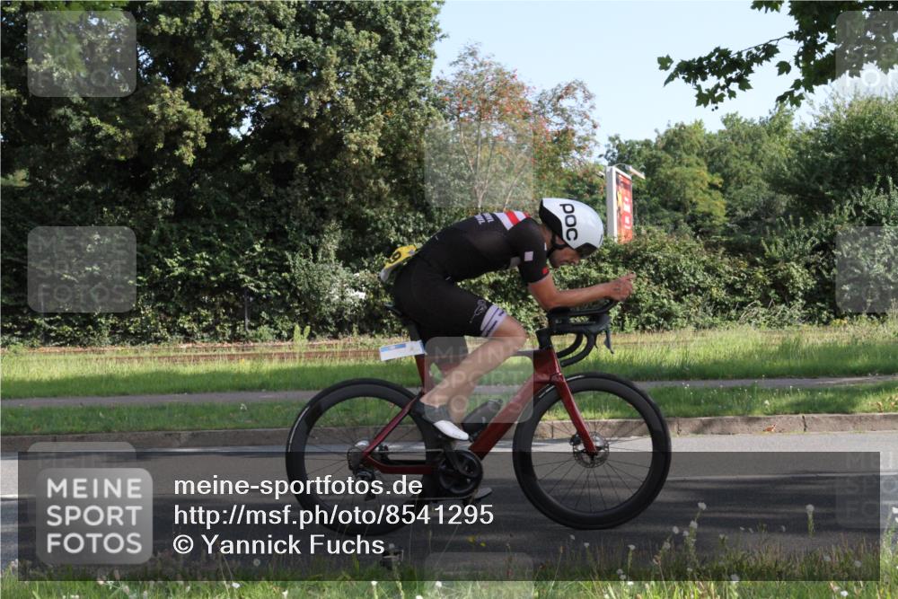 10.08.2025 - GEWOBA Citytriathlon Bremen Yannick Fuchs http://msf.ph/oto/8541295 10.08.2025 10:25:49 Radfahren 369 meine-sportfotos.de