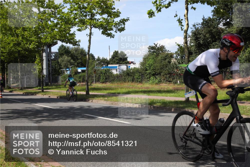 10.08.2025 - GEWOBA Citytriathlon Bremen Yannick Fuchs http://msf.ph/oto/8541321 10.08.2025 14:29:05 Radfahren 168, 172, 188, 321, 403, 447 meine-sportfotos.de