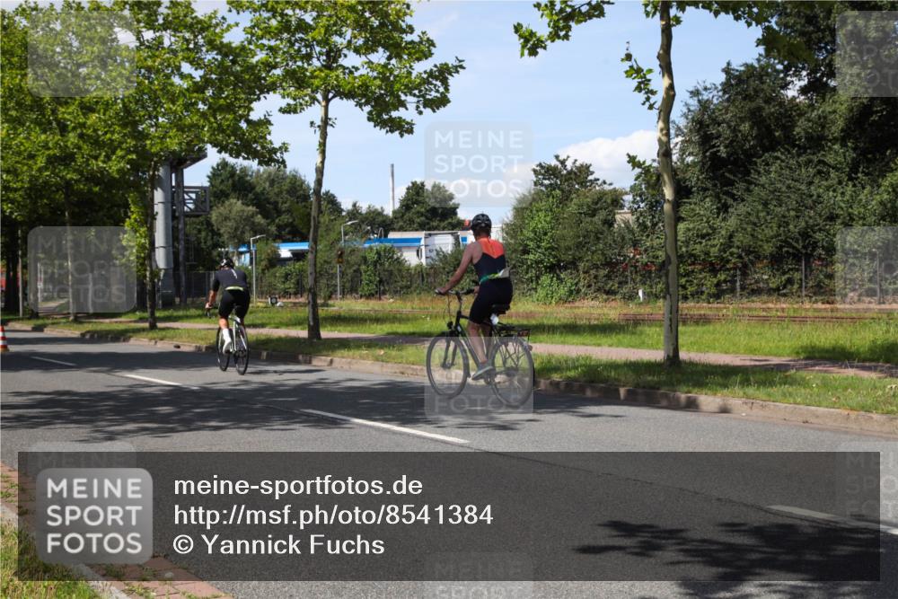 10.08.2025 - GEWOBA Citytriathlon Bremen Yannick Fuchs http://msf.ph/oto/8541384 10.08.2025 14:29:12 Radfahren 168, 172, 188, 321, 389, 447 meine-sportfotos.de
