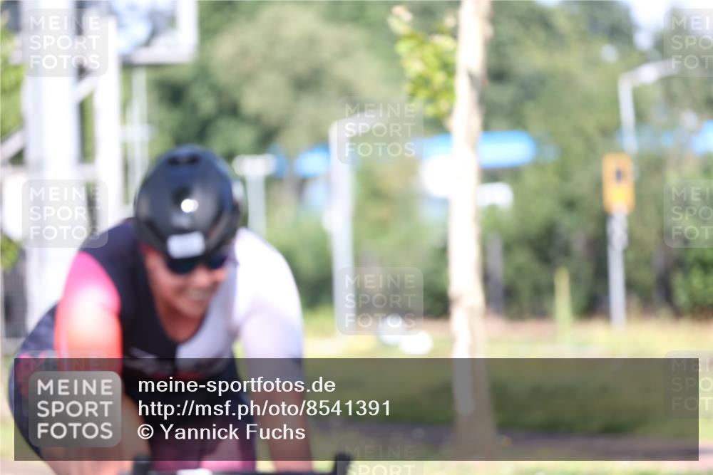 10.08.2025 - GEWOBA Citytriathlon Bremen Yannick Fuchs http://msf.ph/oto/8541391 10.08.2025 10:36:53 Radfahren 115, 381, 497 meine-sportfotos.de