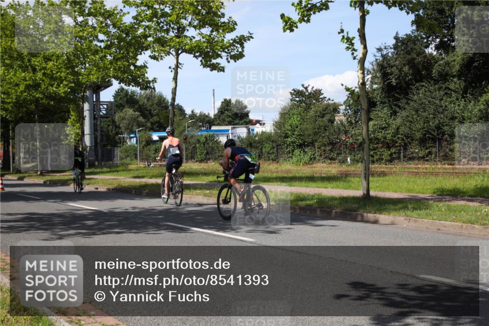 10.08.2025 - GEWOBA Citytriathlon Bremen Yannick Fuchs http://msf.ph/oto/8541393 10.08.2025 14:29:12 Radfahren 168, 172, 188, 321, 389, 447 meine-sportfotos.de