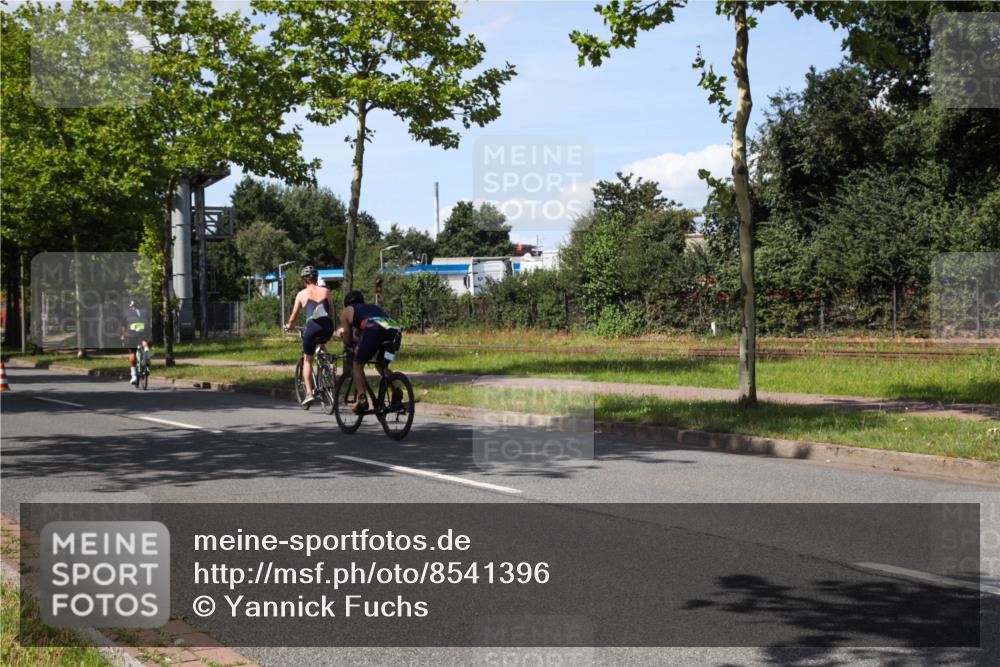 10.08.2025 - GEWOBA Citytriathlon Bremen Yannick Fuchs http://msf.ph/oto/8541396 10.08.2025 14:29:13 Radfahren 168, 172, 188, 321, 389, 447 meine-sportfotos.de