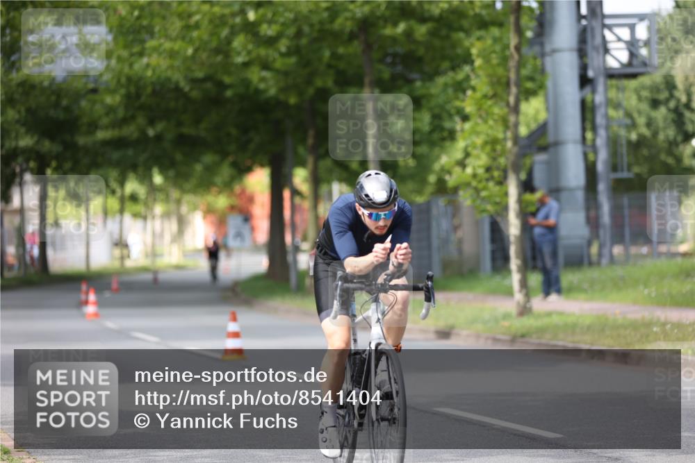 10.08.2025 - GEWOBA Citytriathlon Bremen Yannick Fuchs http://msf.ph/oto/8541404 10.08.2025 12:45:31 Radfahren 676, 724, 828, 851, 930, 939, 946, 1022 meine-sportfotos.de